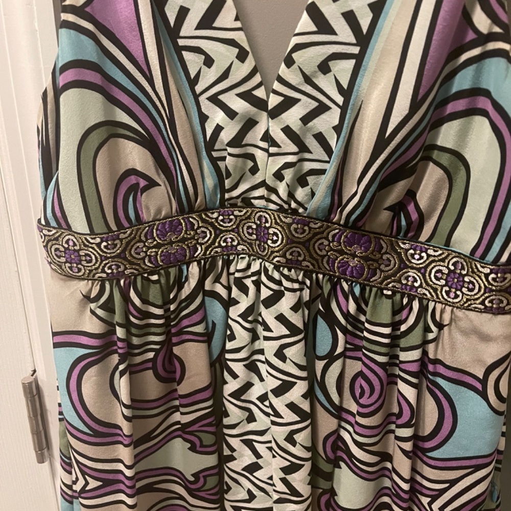 Dress - Picture 3 of 4